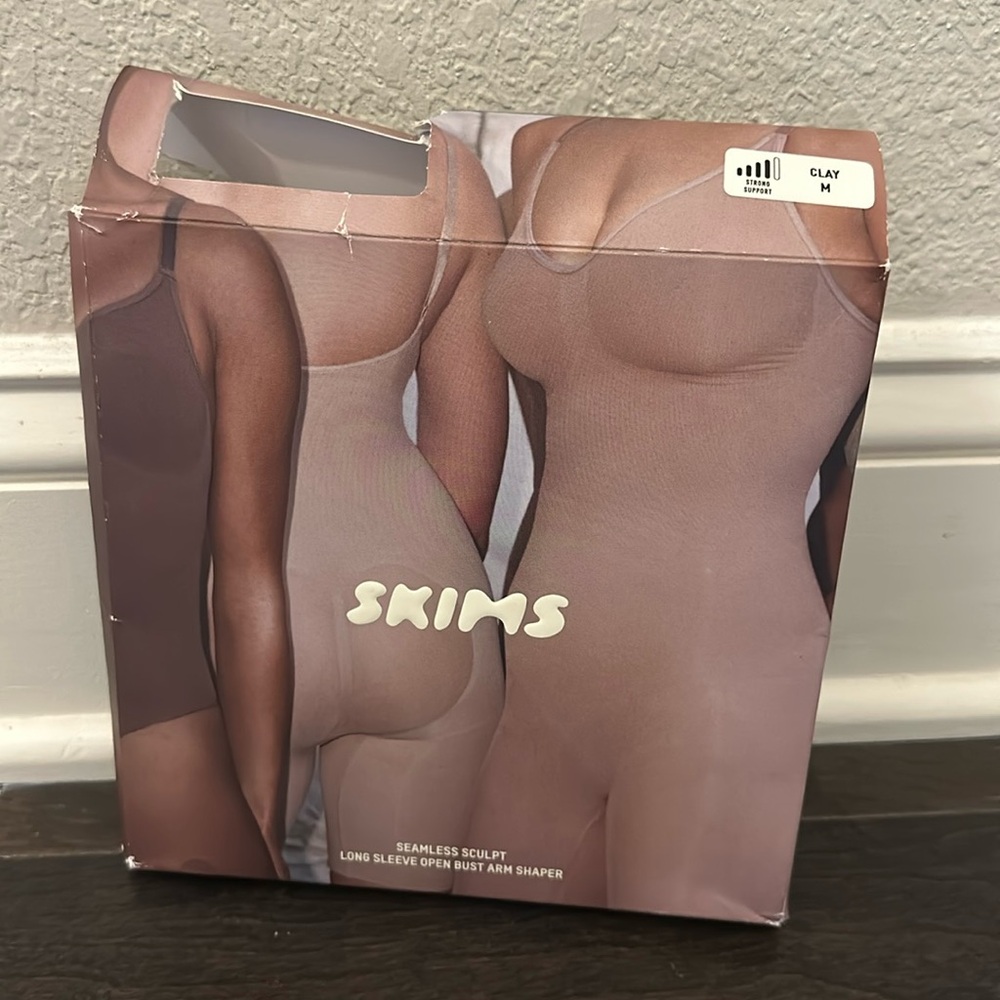 Skims Sculpt Long Sleeve Open Bust Arm Shaper